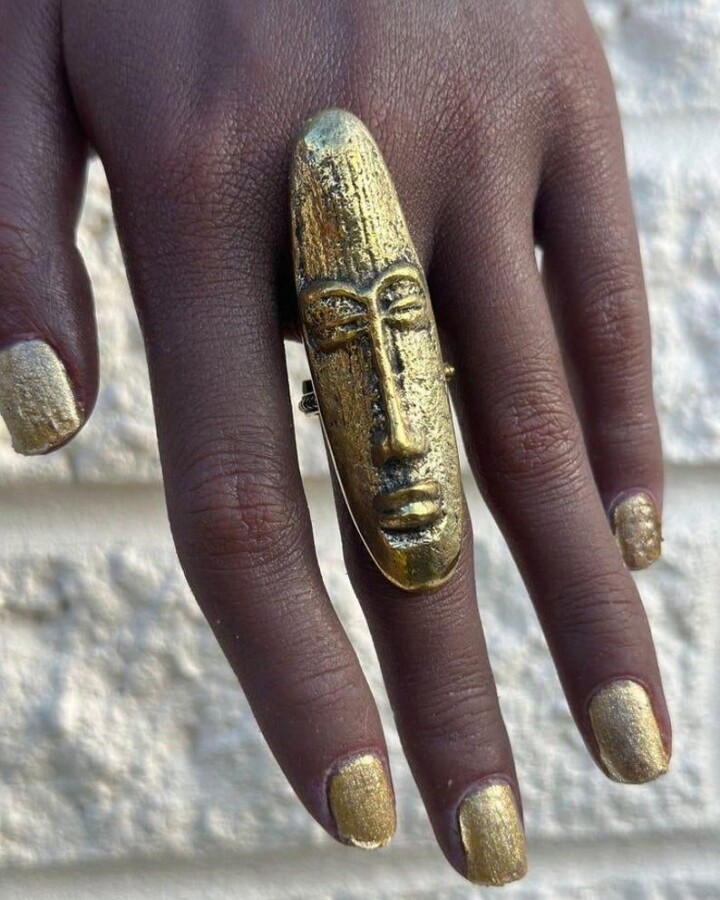 Collier ventre africain traditionnel