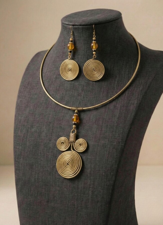 Colliers bijoux traditionnels Sénégal