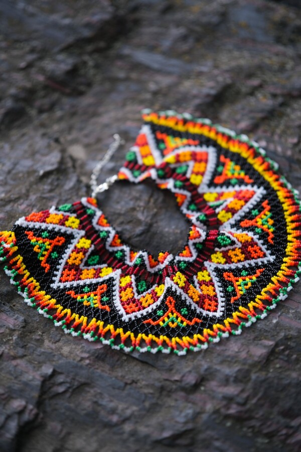 Collier de perles africaines