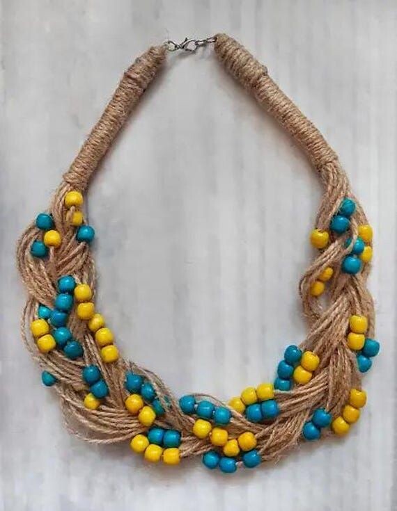 Collier de perles africaines